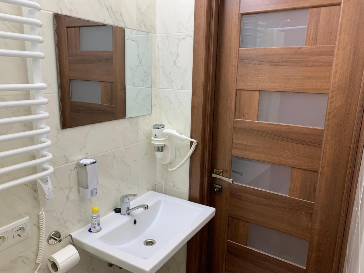 Апартаменти-Студія На Герцена Tsjernivsi Buitenkant foto